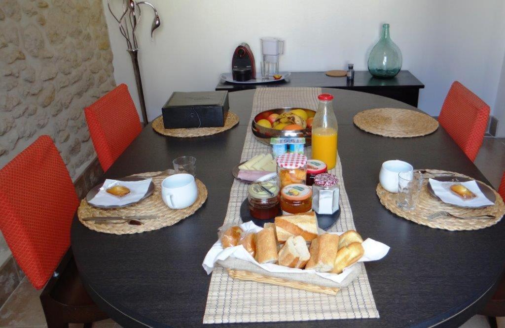 Au Coeur Des Vignobles Bed & Breakfast Saint-Estèphe Dış mekan fotoğraf