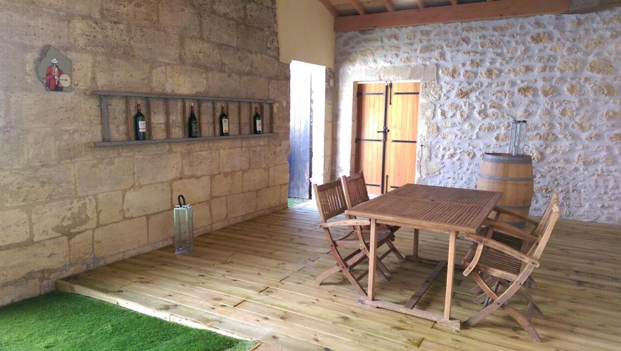 Au Coeur Des Vignobles Bed & Breakfast Saint-Estèphe Dış mekan fotoğraf